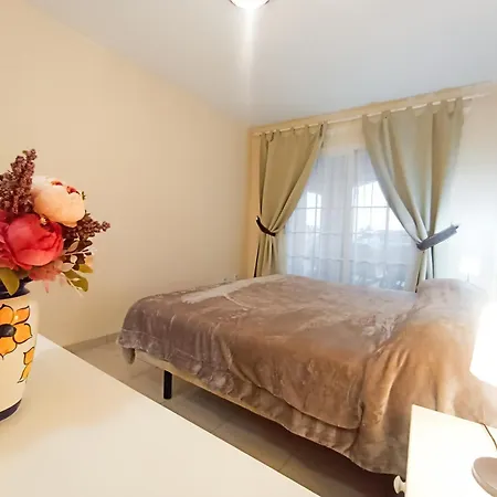Veril Del Duque Spacious Terrace アパート アデヘ