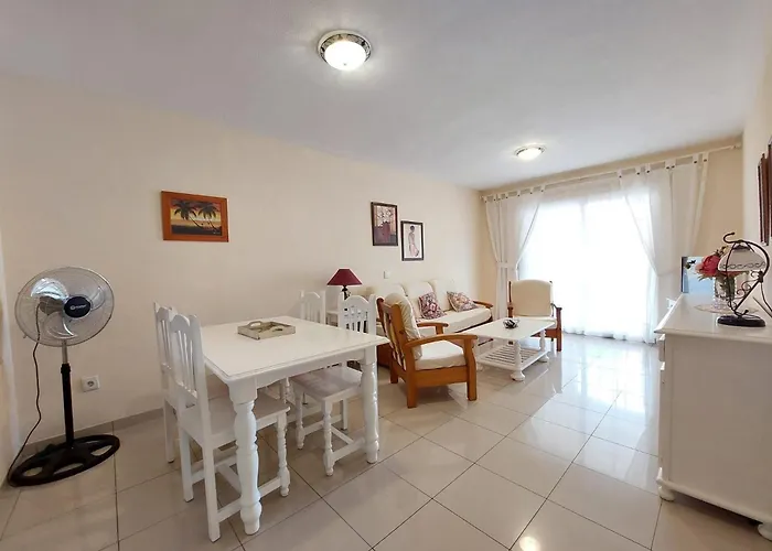 Veril Del Duque Spacious Terrace דירה אדחה